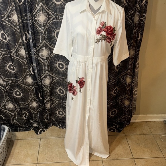 White Boohoo Button Down Dress with Floral Design- Size 10 - Picture 3 of 12